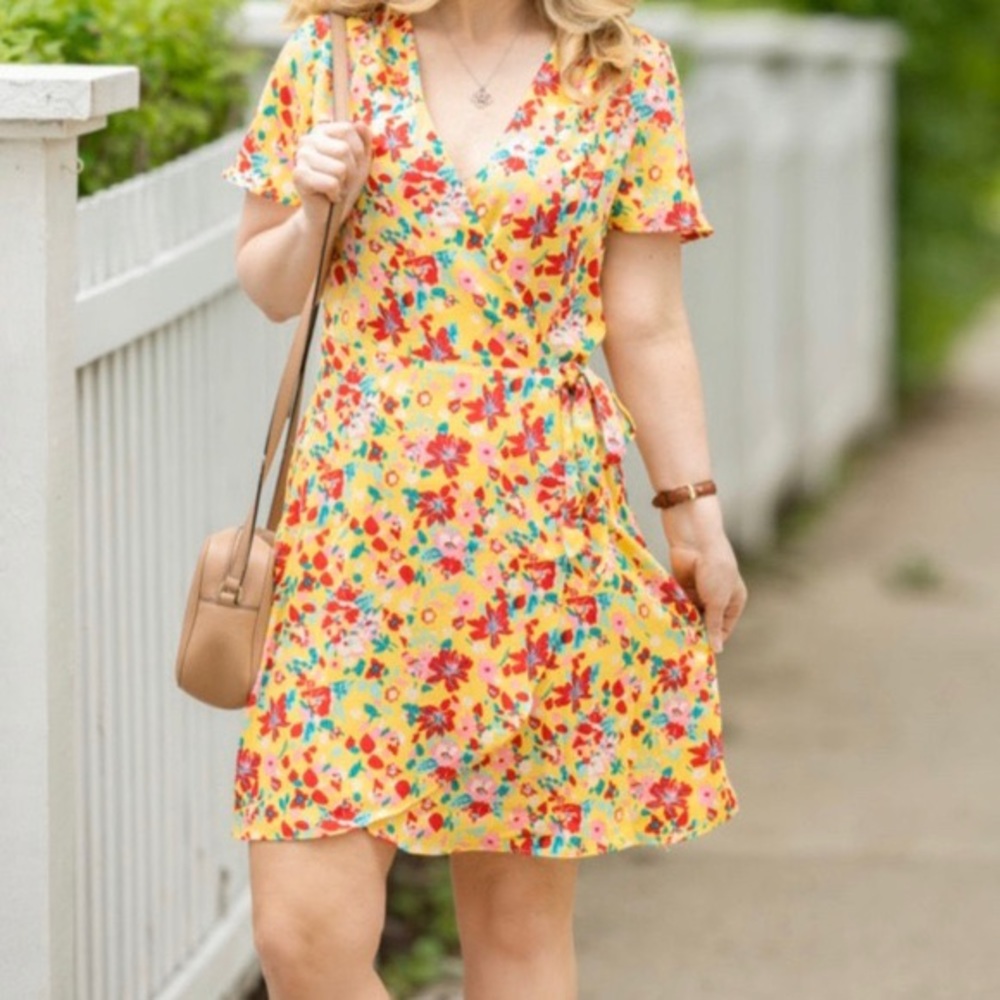 NWT JCrew Yellow Floral Wrap Mini Dress Flowers ✨